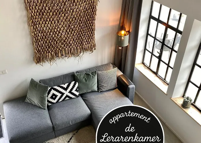 Appartement De Lerarenkamer In De Oude School